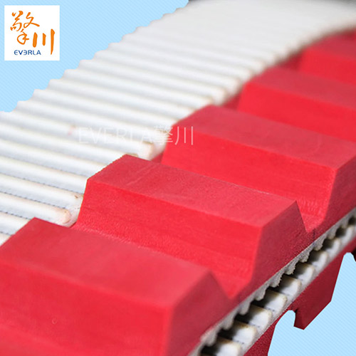 表面加紅膠開(kāi)槽<a href='http://www.cndonge.cn/' target='_blank'><u>PU同步帶</u></a>細(xì)節(jié)圖